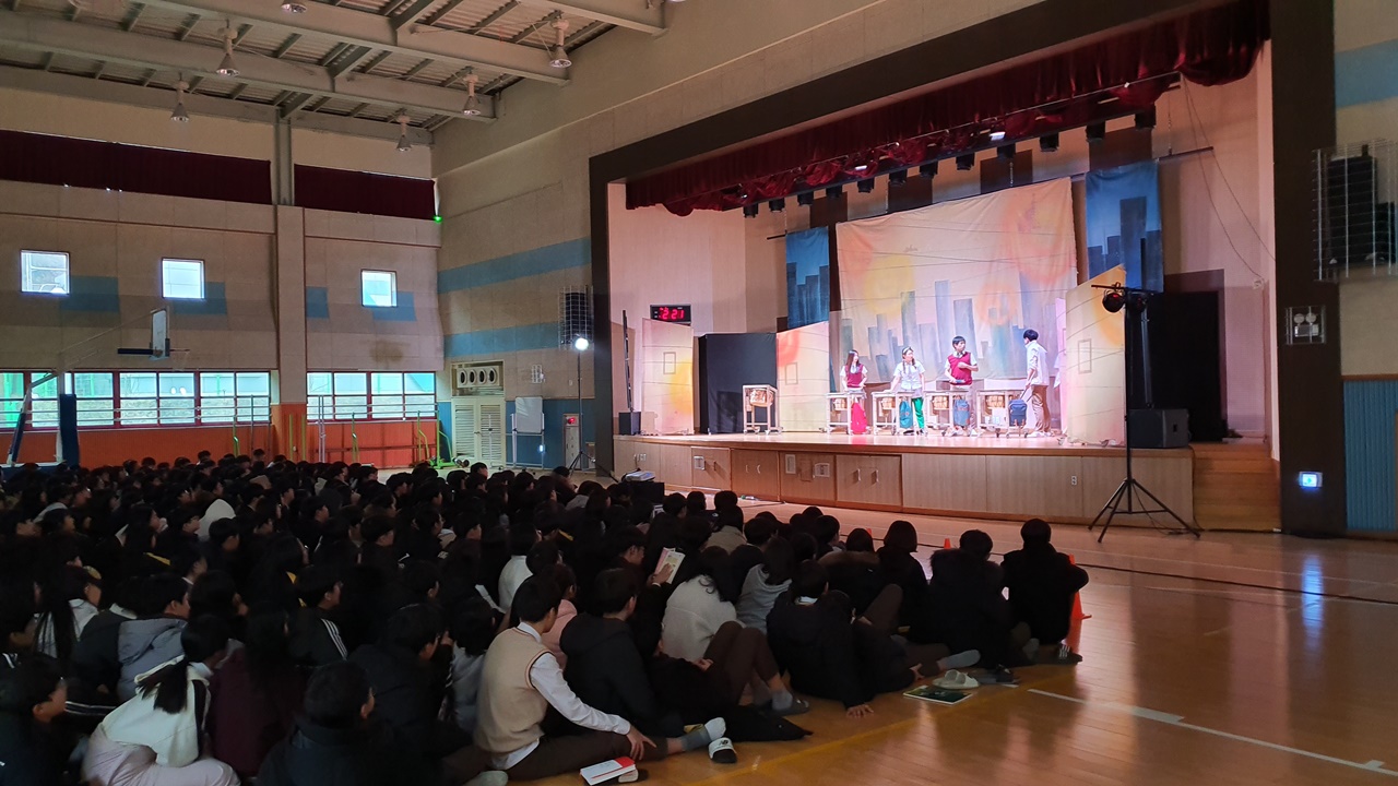 하트비트 수원 광교중 공연 (6).jpg