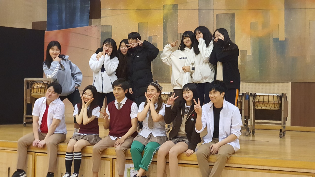 하트비트 수원 광교중 공연 (4).jpg