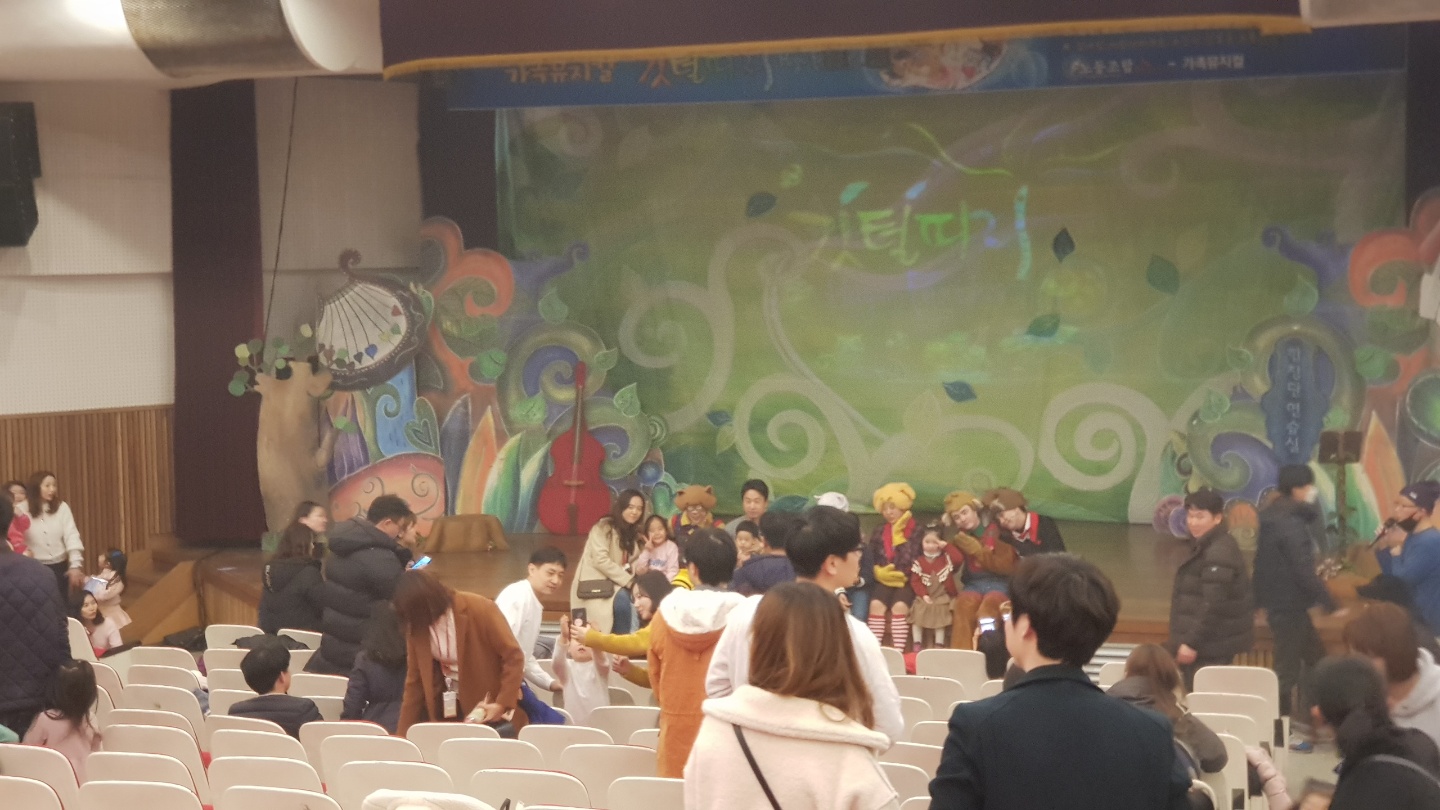 SK하이닉스_깃털피리 (5).jpg