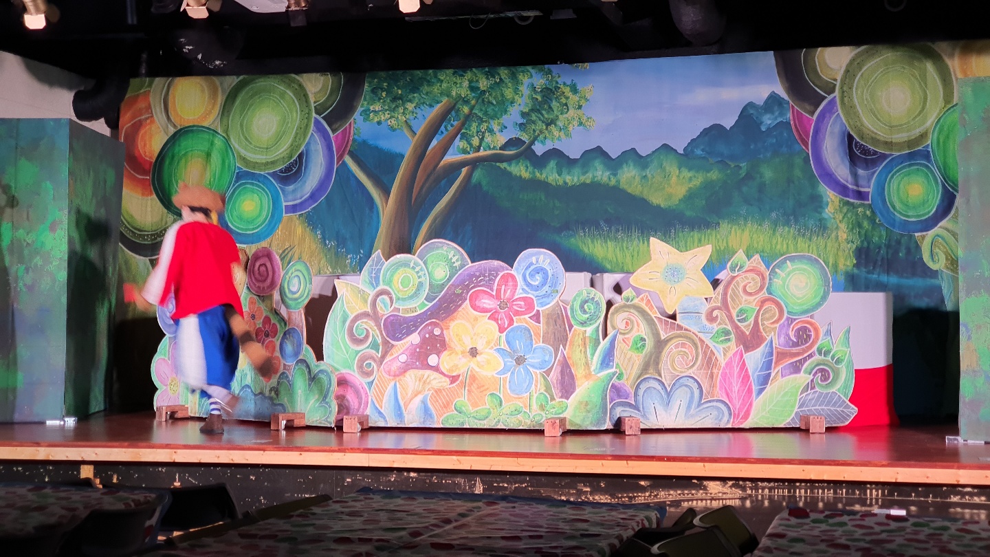 진주정글어더벤처 입냄새왕 구리구리 공연 (3).jpg