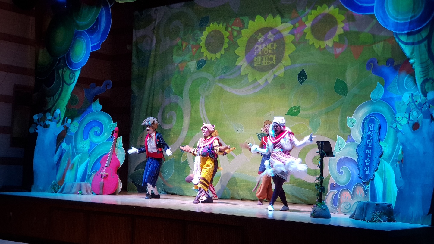 깃털피리 망월초등학교 공연 (1).jpg