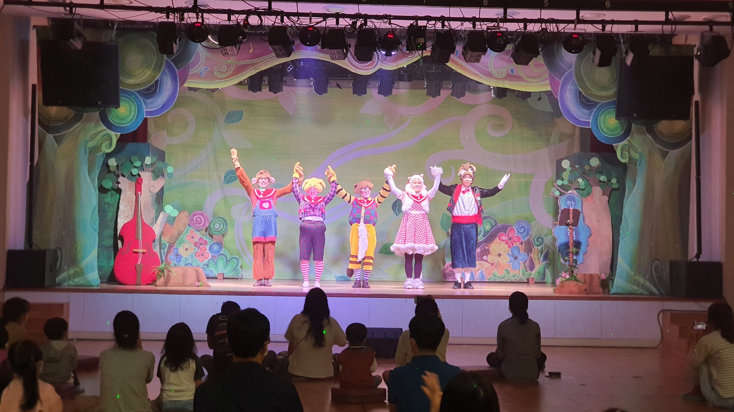 진주시육아종합지원센터_깃털피리 (2).jpg