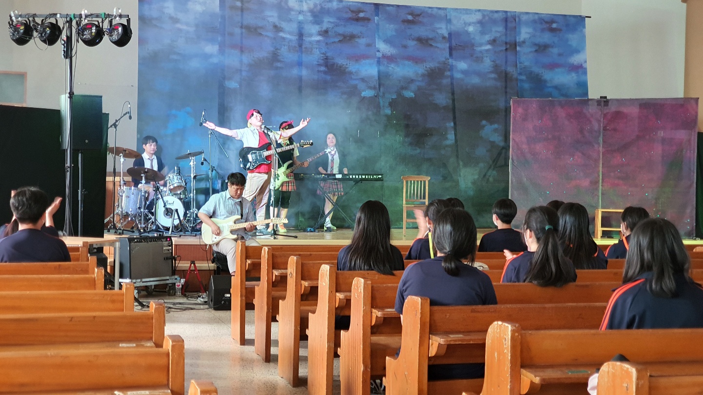 광주수피아여자중학교_의자뺏기 (4).jpg