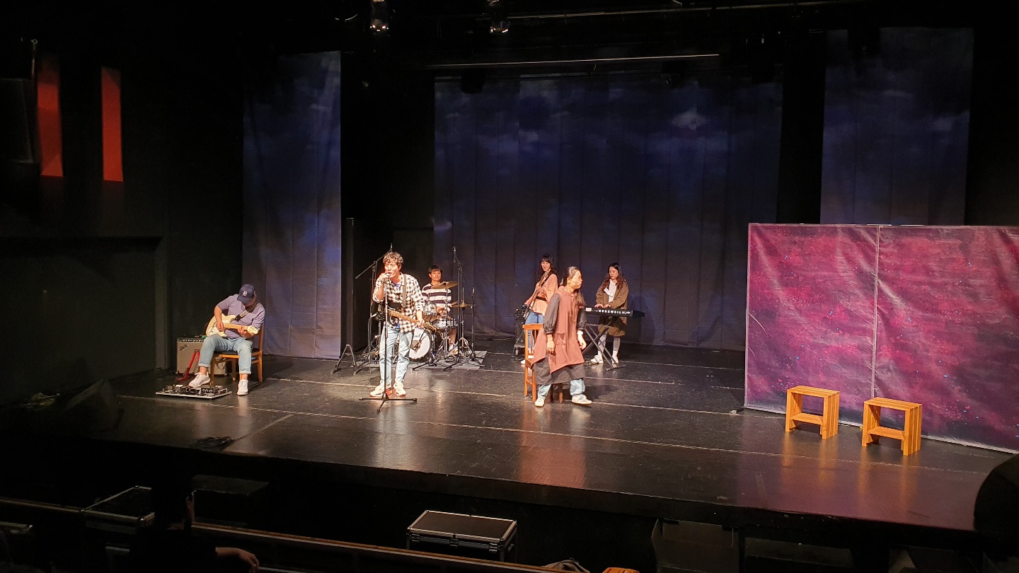 인사아트홀_의자뺏기_온라인영상촬영 (3).jpg