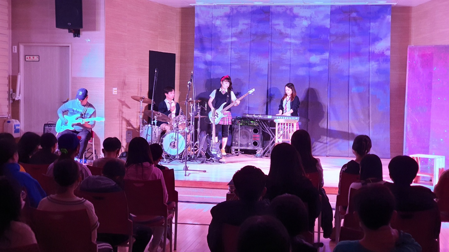 장락청소년문화의집_의자뺏기 (2).jpg