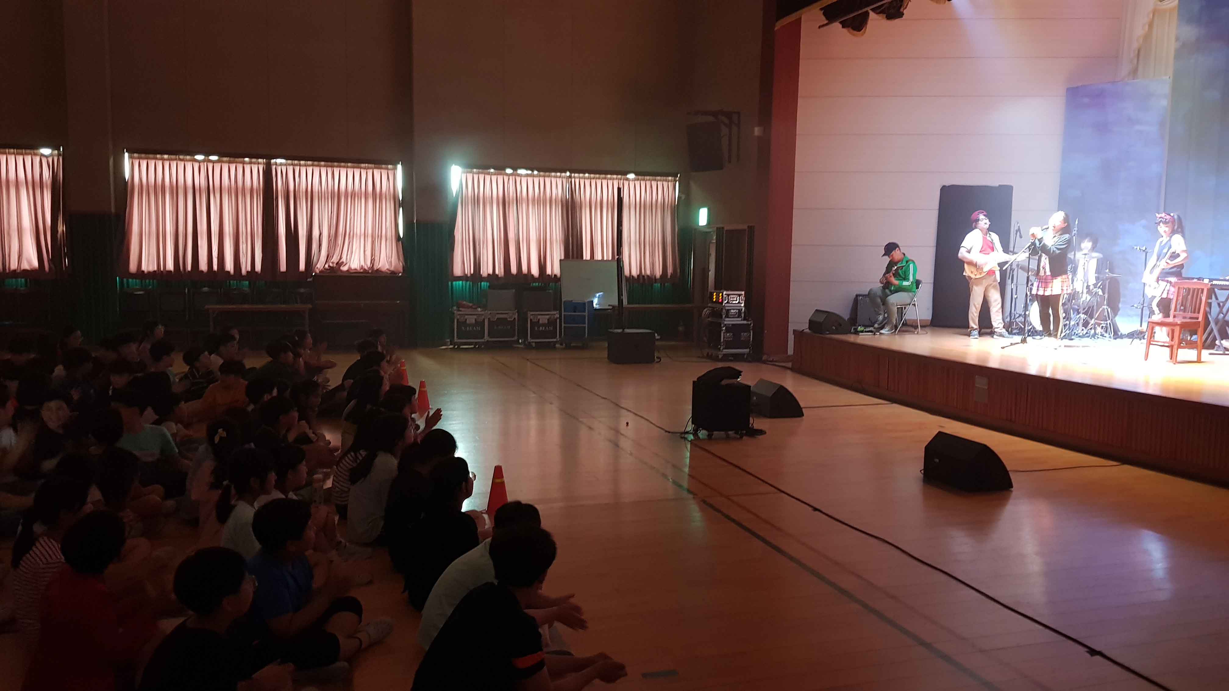 의자 뺏기 (3).jpg