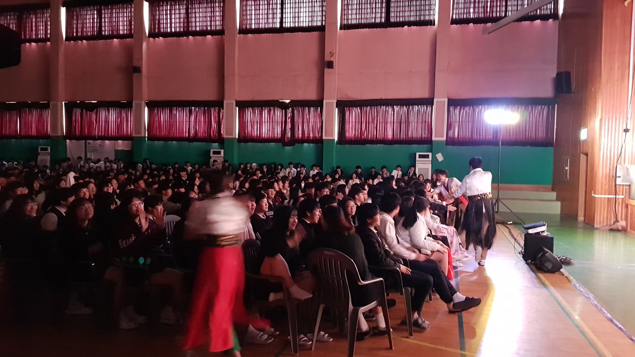 하트비트 강릉중학교 공연 (3).jpg