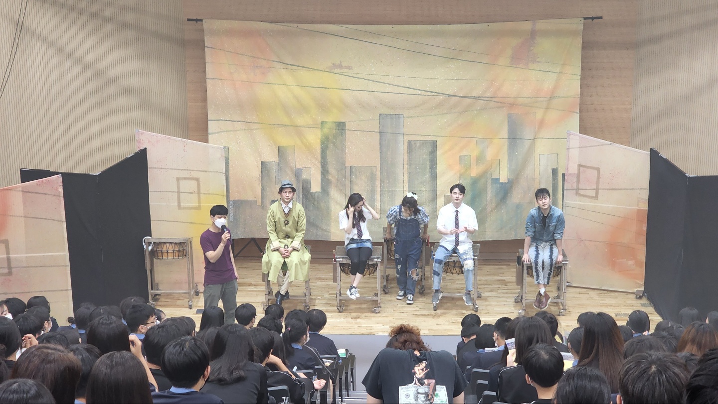 원주섬강중학교 신나는예술여행 하트비트 (7).jpg