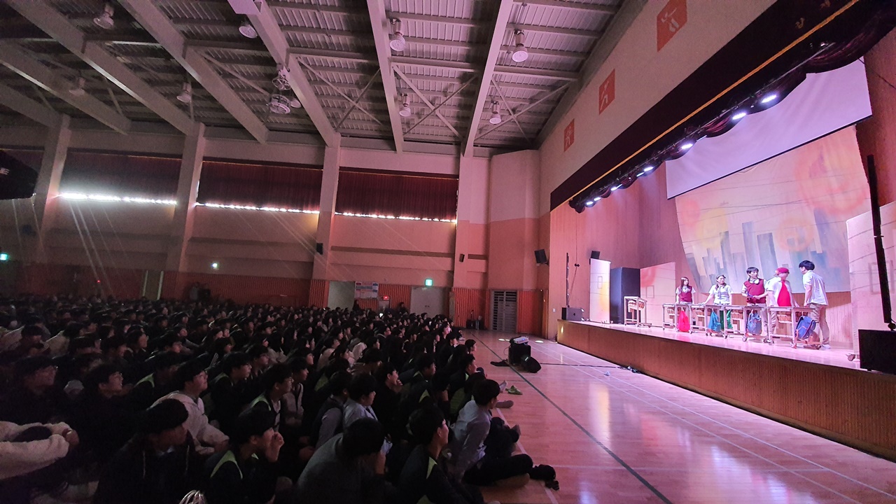 하트비트 창원 감계중 공연 (3).jpg