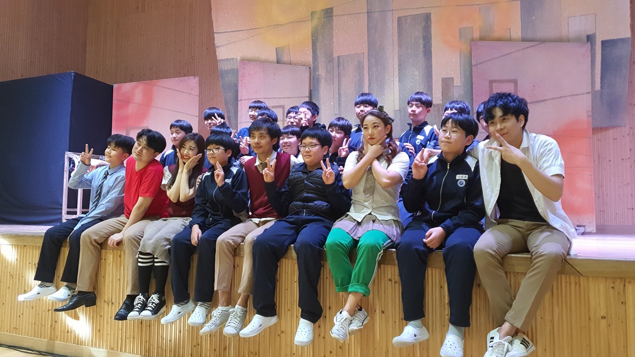 하트비트 창원 감계중 공연 (2).jpg