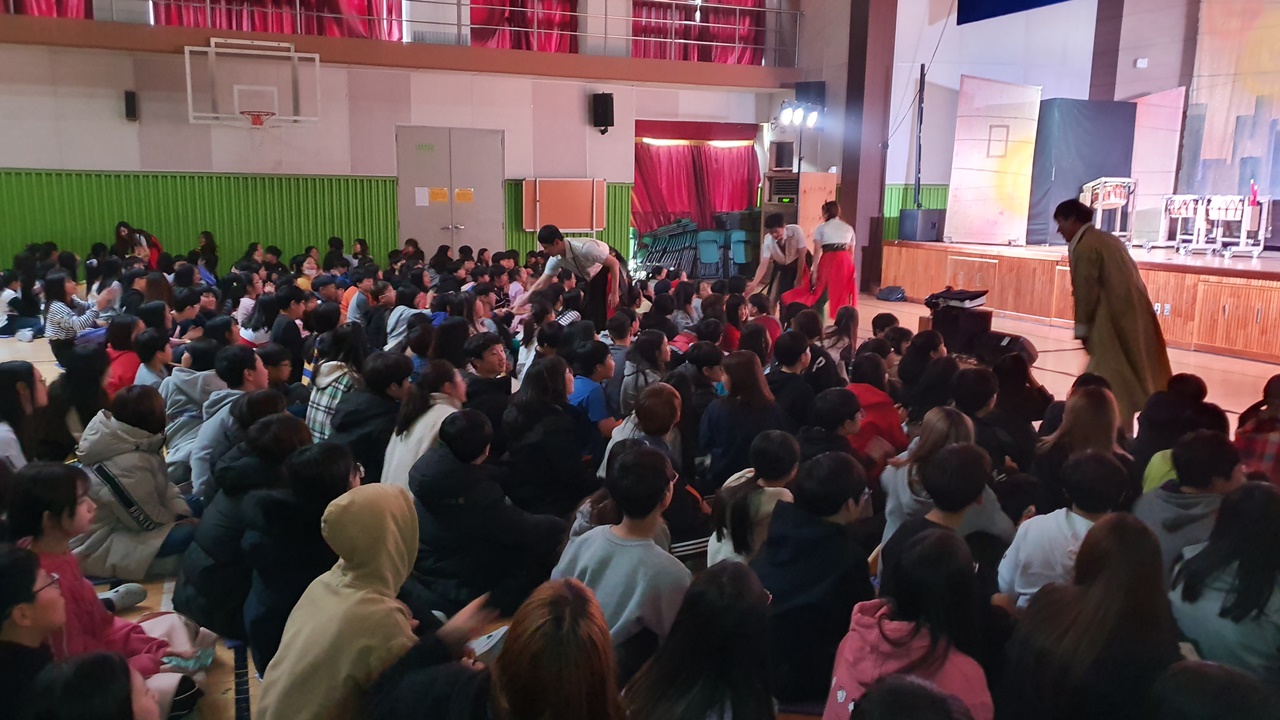 하트비트 고척초공연 (1).jpg