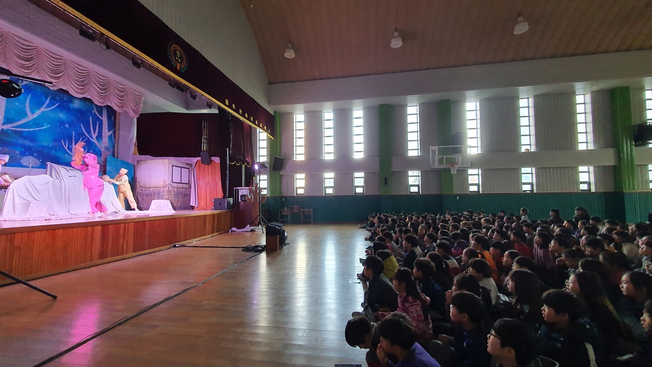 구공탄눈사람 동두천송내초 공연 (1).jpg