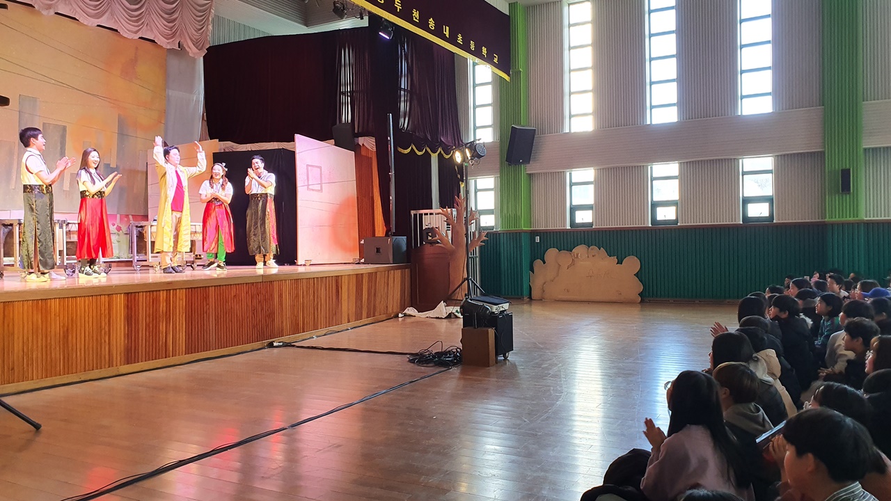 하트비트 동두천송내초 공연 (2).jpg