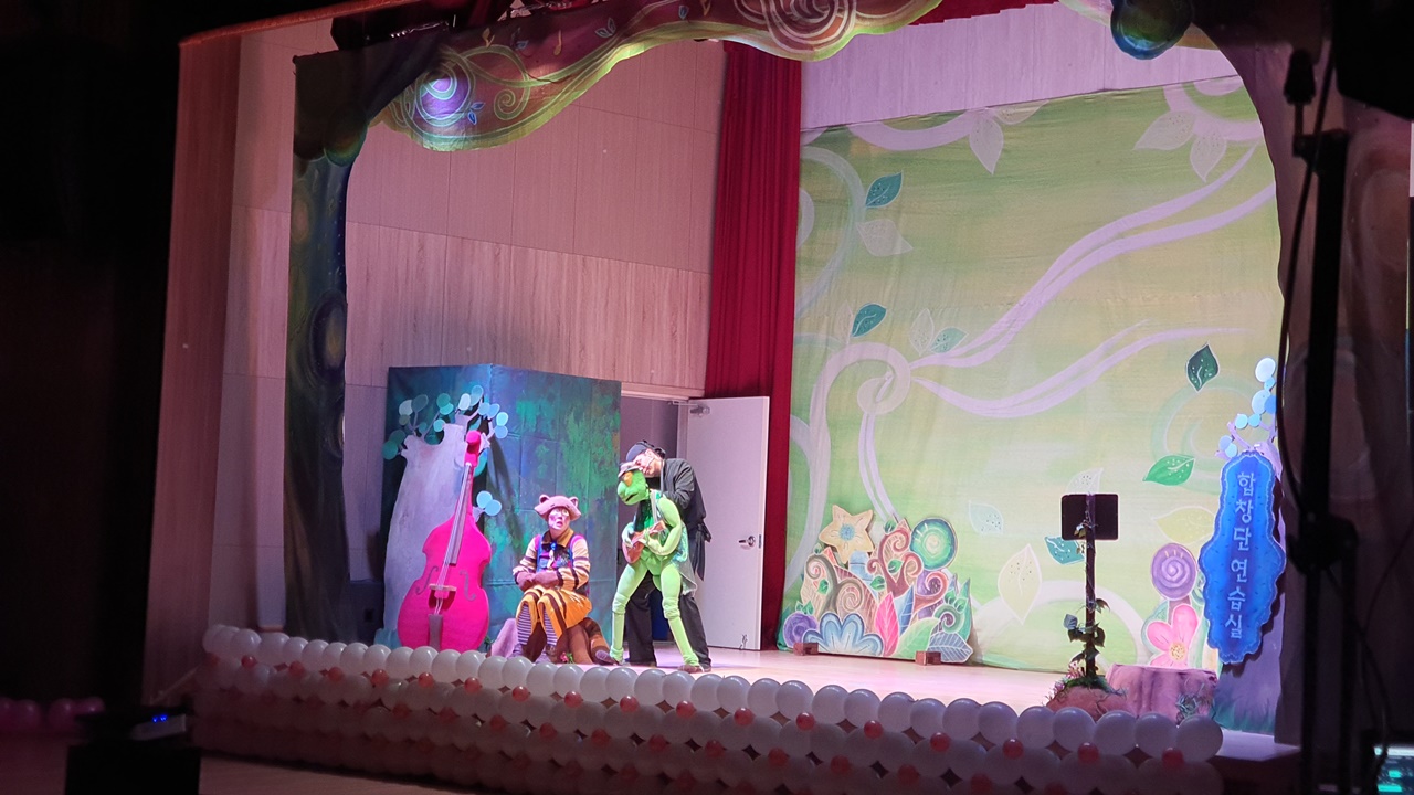 깃털피리 아산 신리초 공연 (3).jpg