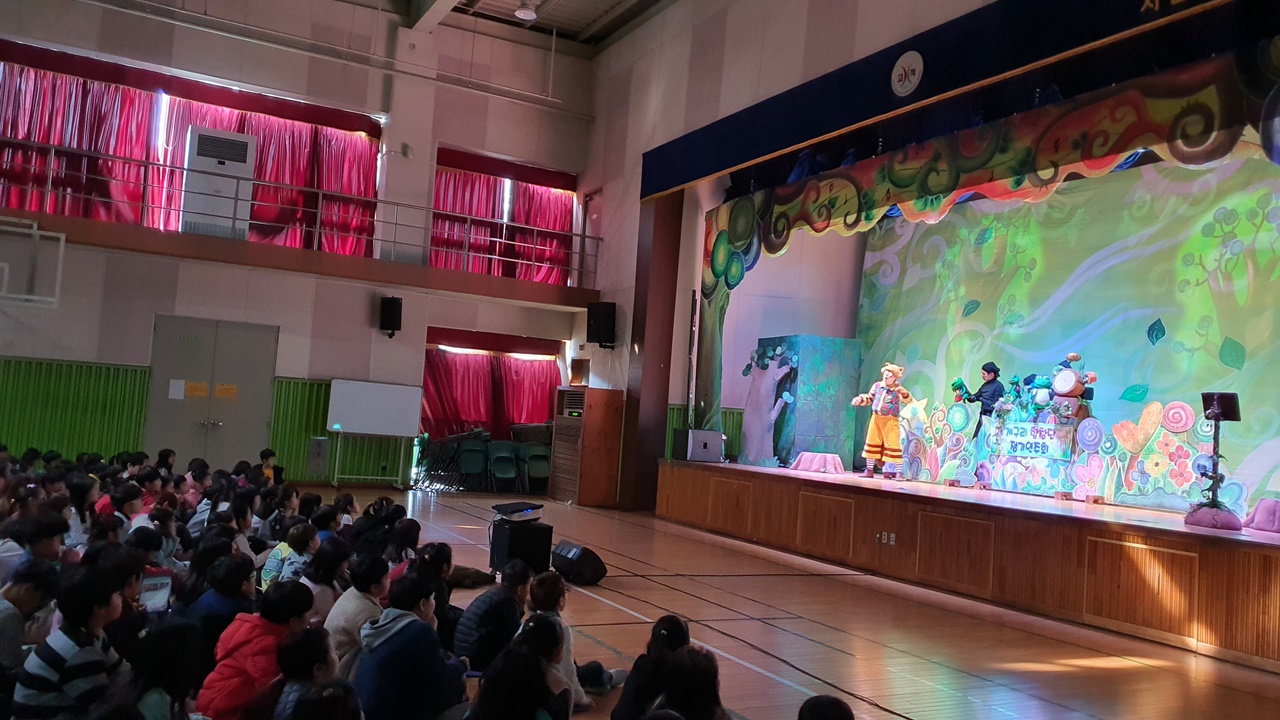 깃털피리 고척초 공연 (2).jpg