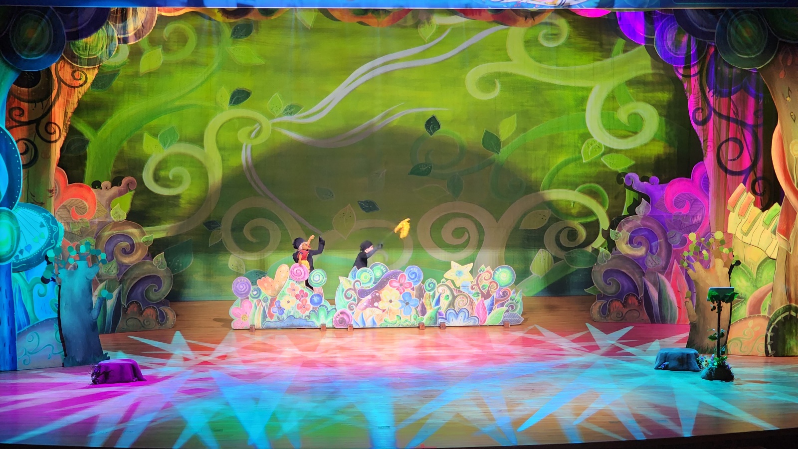 동해시문화예술회관_깃털피리 (6).jpg